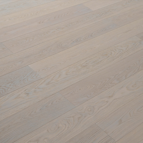 Engineered wood planks floor in Oak, brushed, stained, varnished.